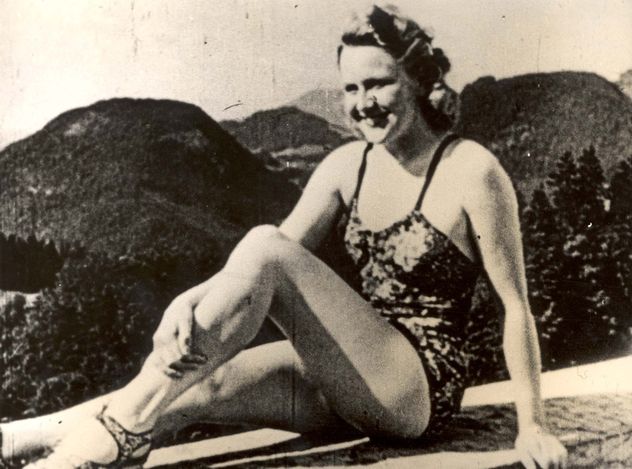 Eva Braun Nude Sunbathing 4